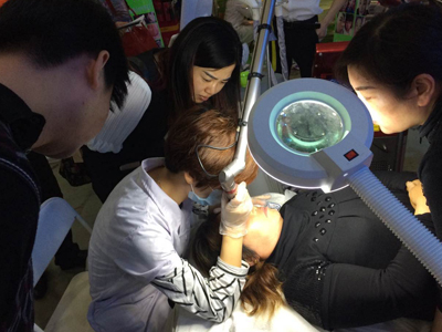 ����ʮһ�ý����ϲ������� �����ꏊ�����L��